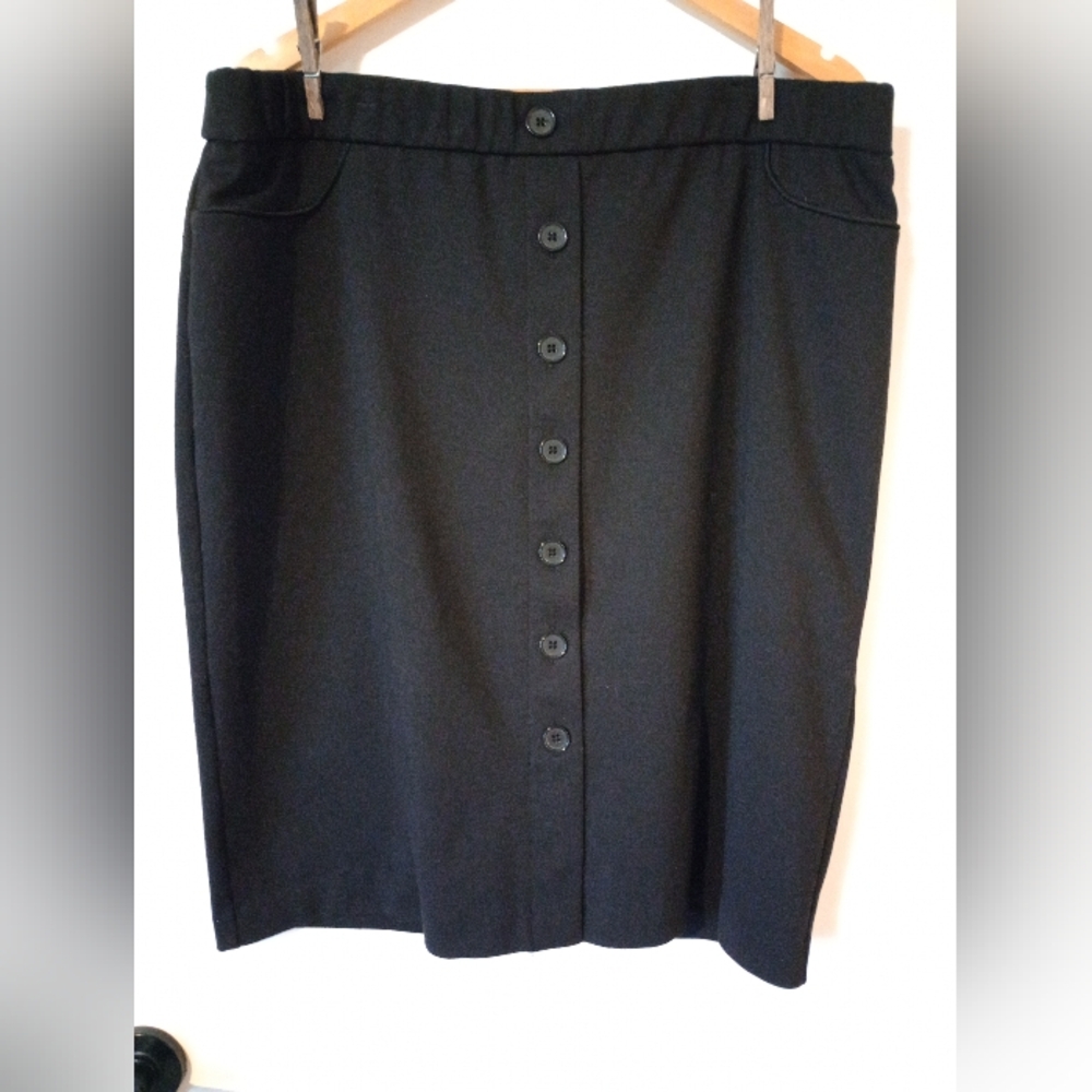 NWOT Elle Black Button-Front Mini Skirt Size XL